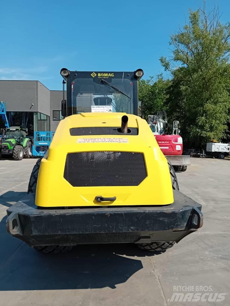 Bomag BW 213 D-5 Compactoare sol