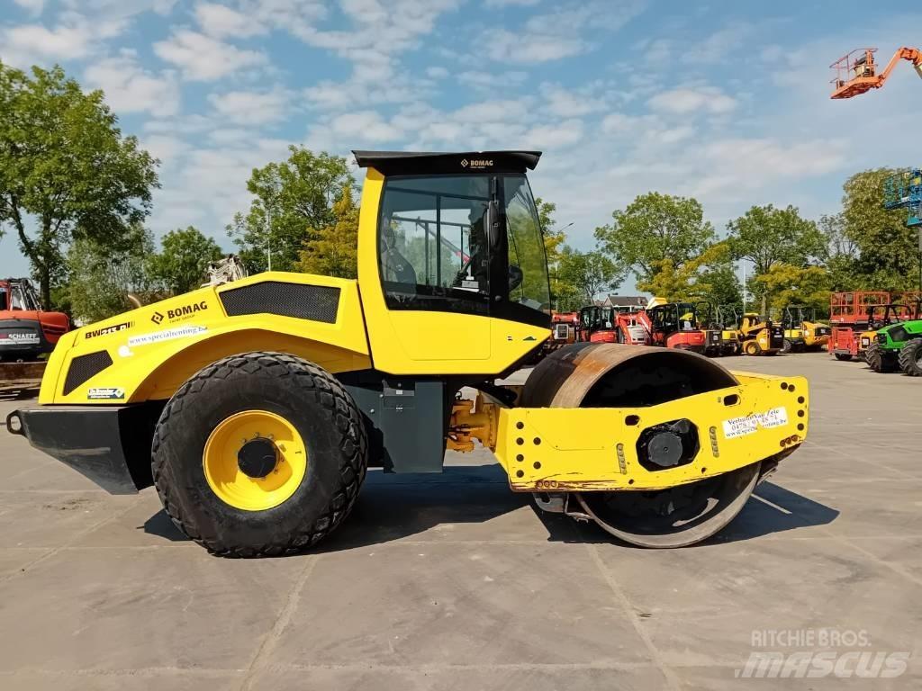 Bomag BW 213 D-5 Compactoare sol