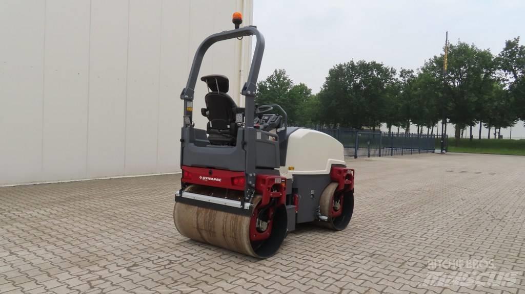 Dynapac CC1200 VI Cilindri compactori dubli