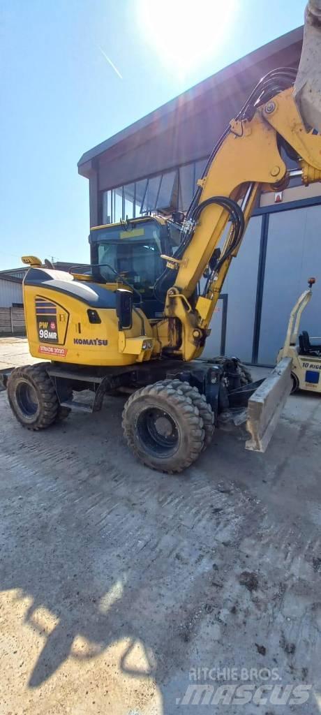 Komatsu PW98 MR-11 Excavatoare cu roti