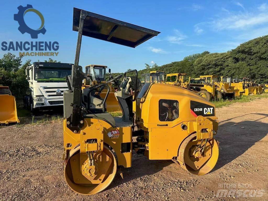 CAT CB24B Cilindri compactori dubli