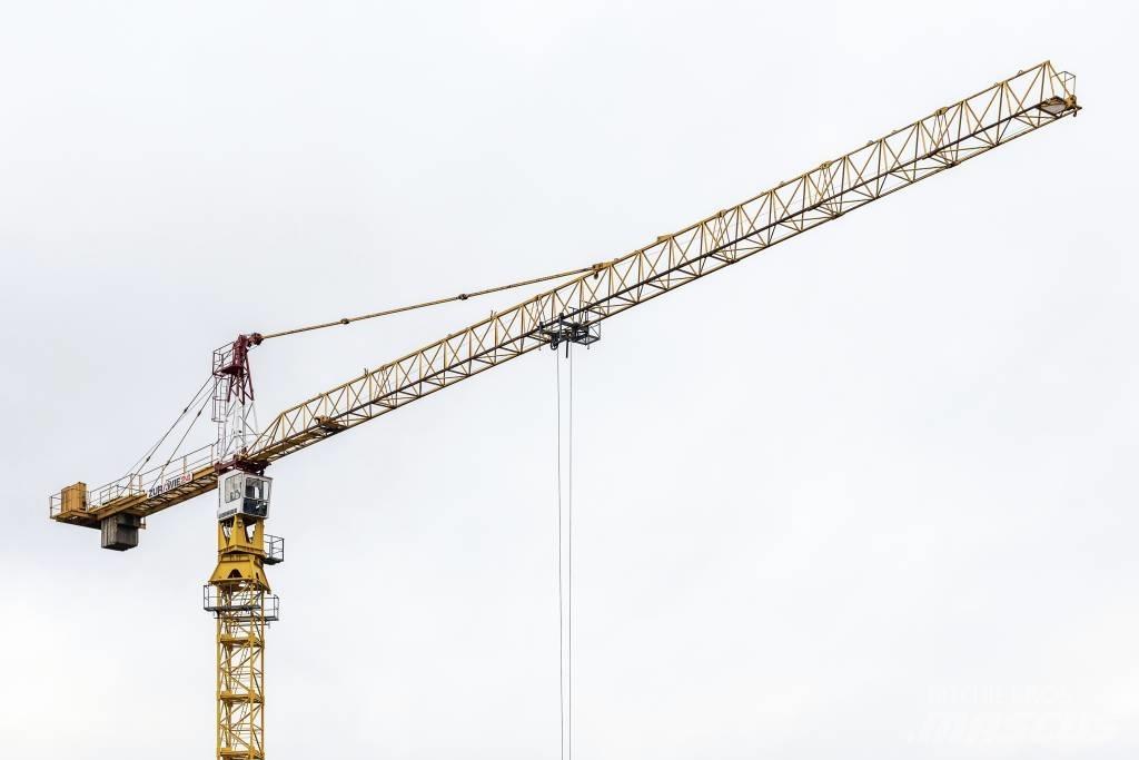Liebherr 80HC Macarale turn
