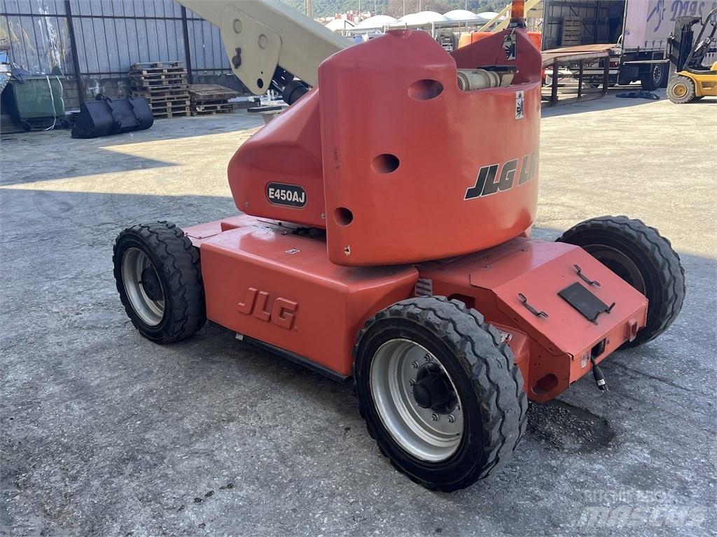 JLG E450 AJ Nacele cu brat articulat