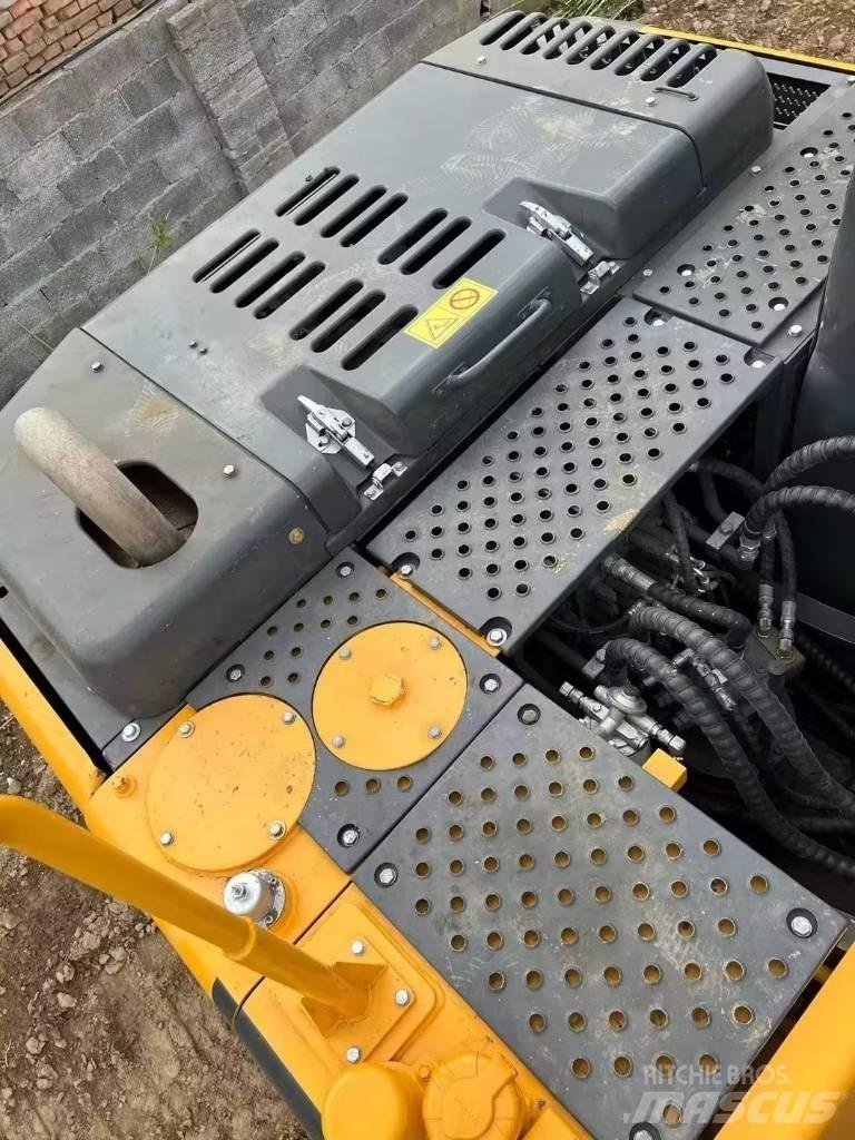 Volvo EC140 Excavatoare pe șenile
