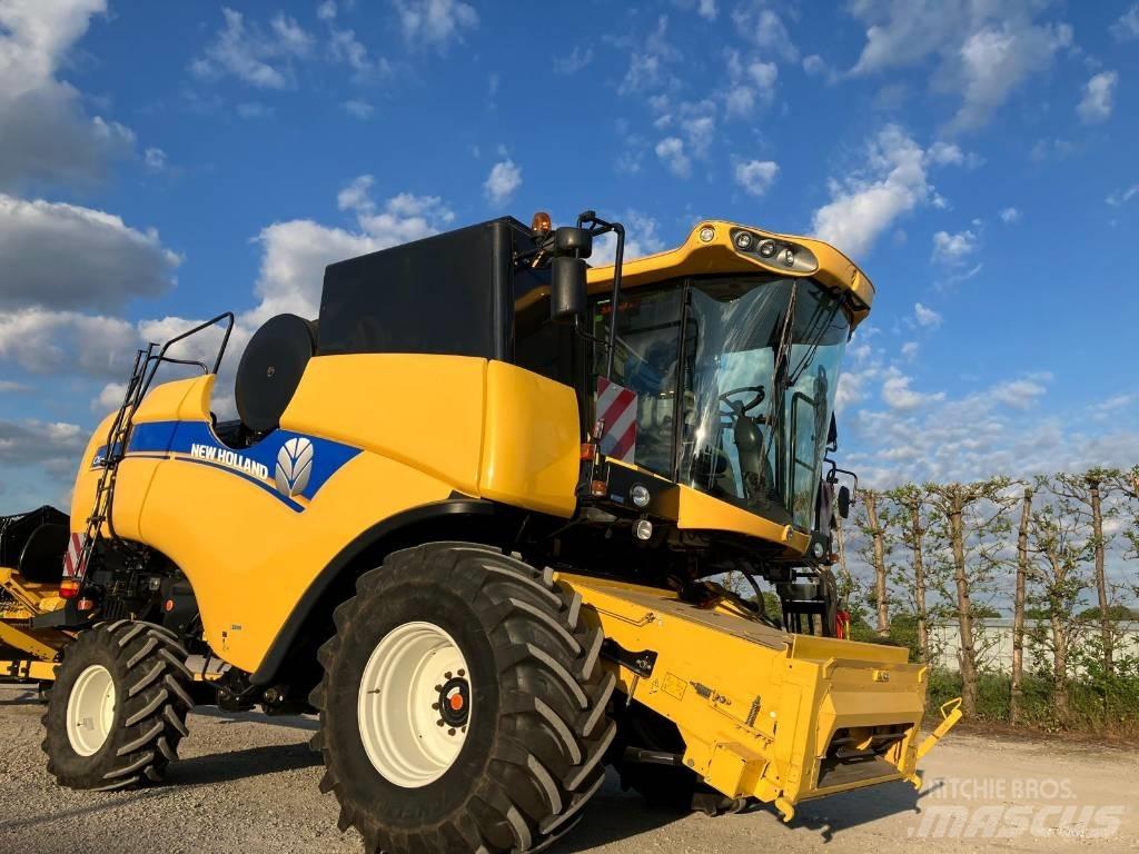 New Holland CX 6090 Combine de secerat
