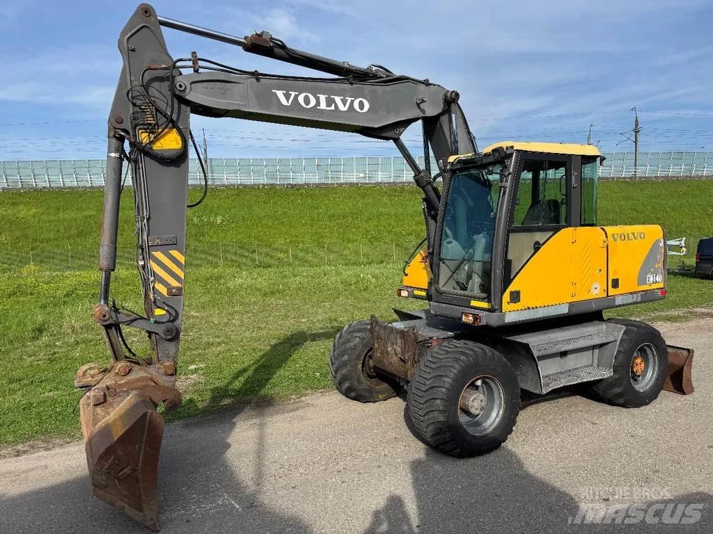Volvo EW140 Excavatoare cu roti
