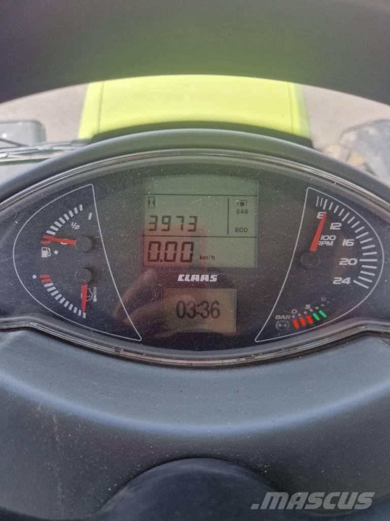 CLAAS Arion 640 CIS Tractoare