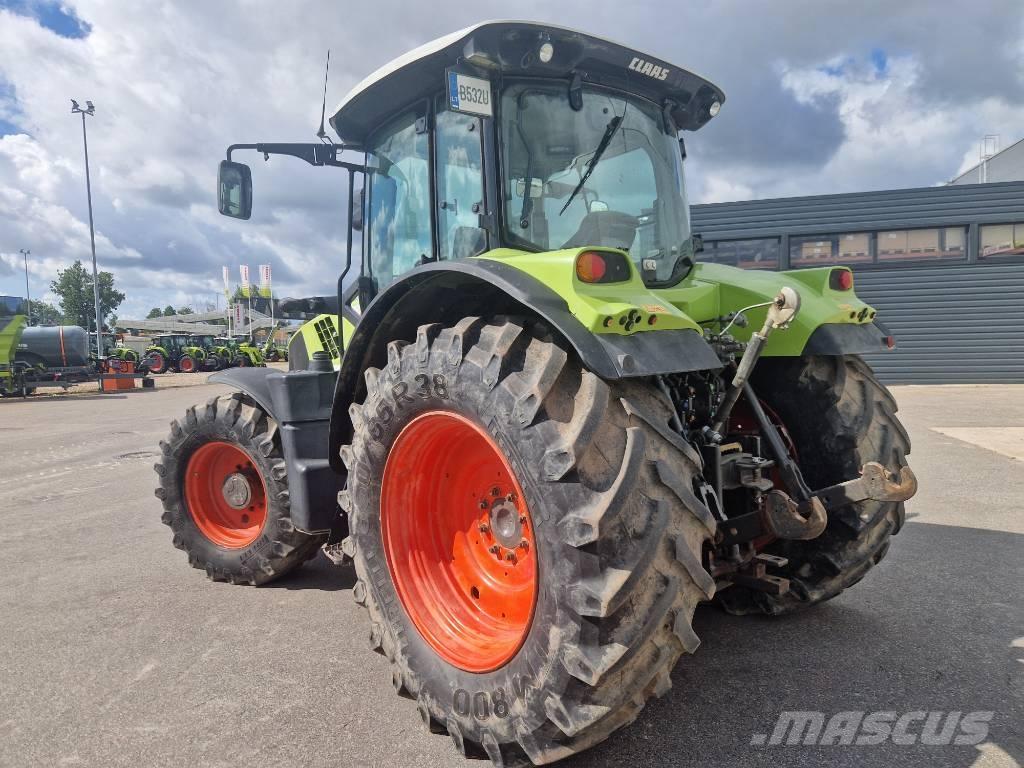 CLAAS Arion 640 CIS Tractoare