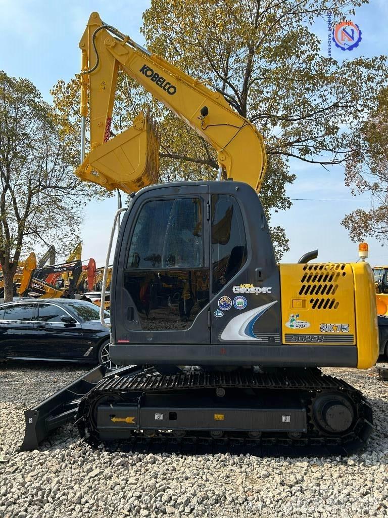 Kobelco SK 75 Excavatoare pe șenile
