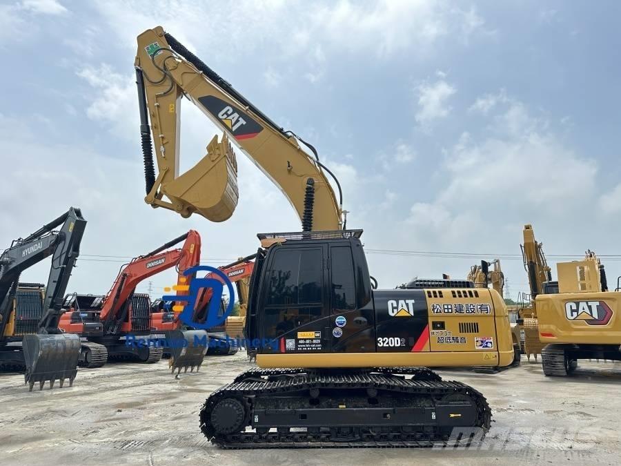 CAT 320 D2 Excavatoare pe șenile

