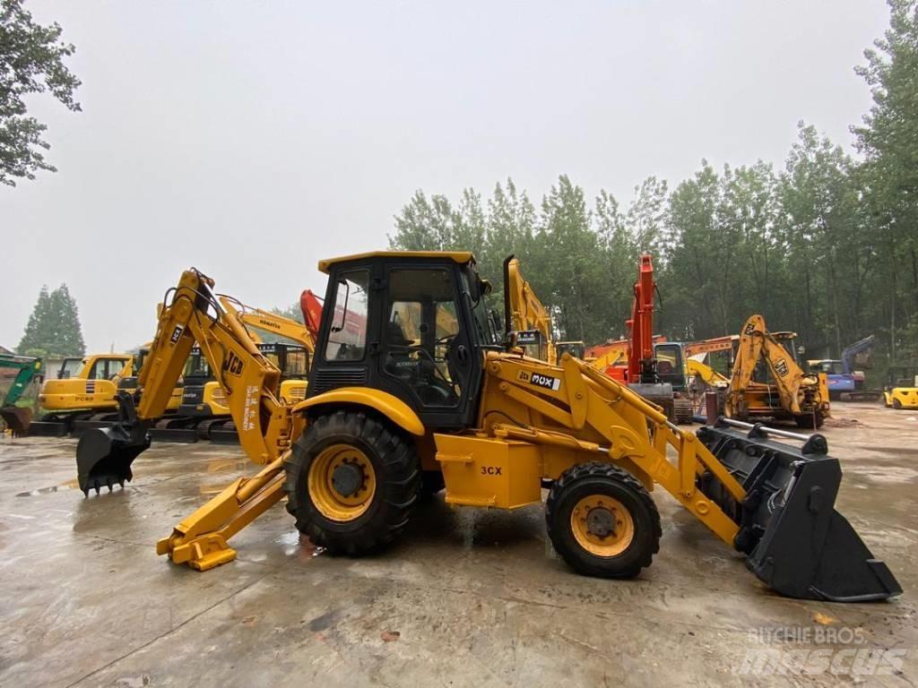 JCB 3 CX Buldoexcavatoare