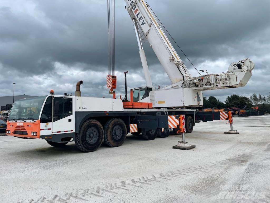 Demag AC 300 Macara pentru orice teren