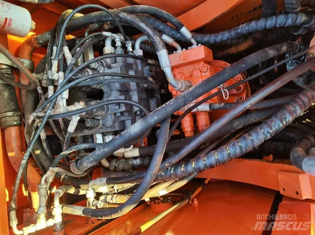 Doosan 150 W-7 Excavatoare cu roti