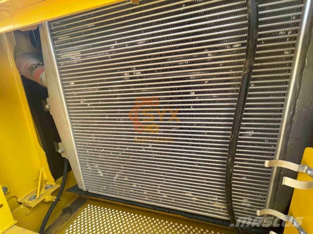 Komatsu PC 450 LC-8 Excavatoare pe șenile
