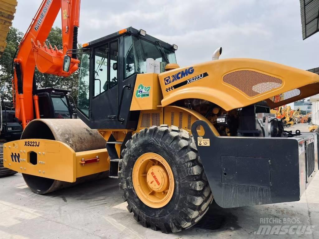 XCMG XS 223 J Compactoare monocilindrice