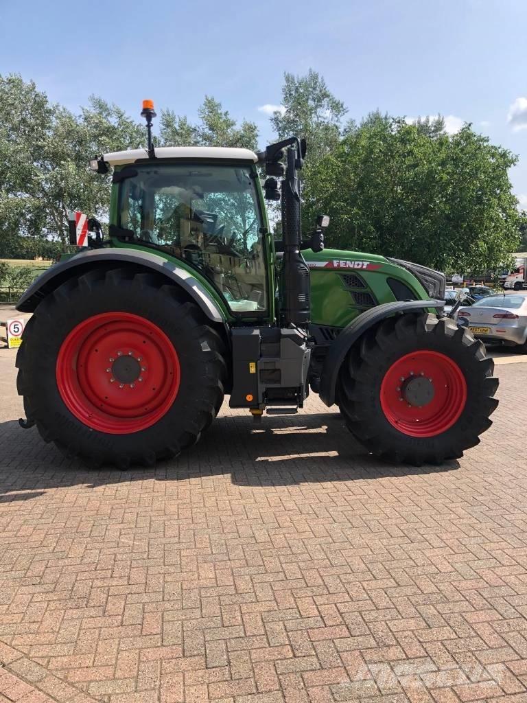 Fendt 718 Vario Tractoare