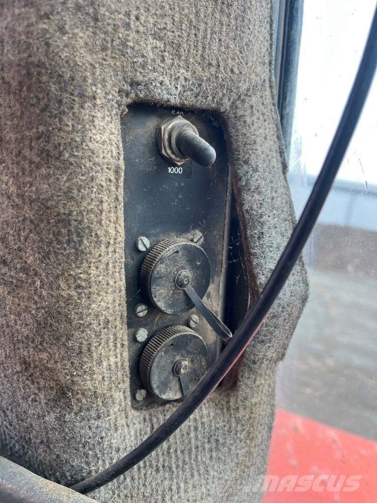 Massey Ferguson 3690 Tractoare