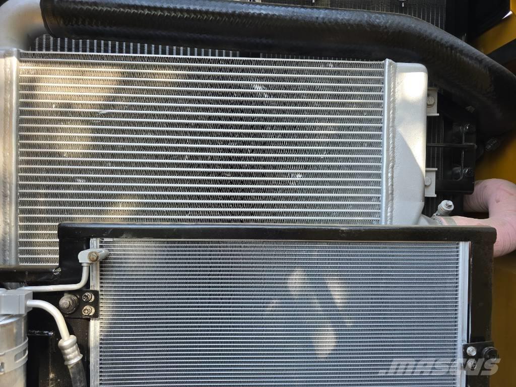 CAT 320D2 Excavatoare pe șenile
