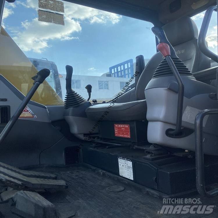 Komatsu 78 Excavatoare pe șenile
