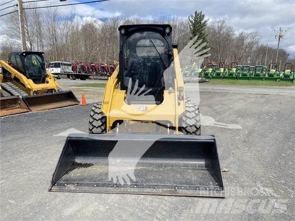 CAT 262D3 Mini incarcator
