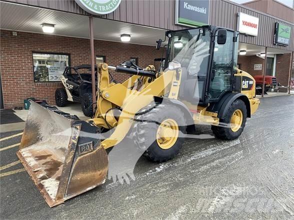 CAT 906M Incarcator pe pneuri