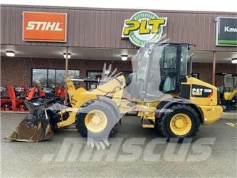 CAT 908M Incarcator pe pneuri