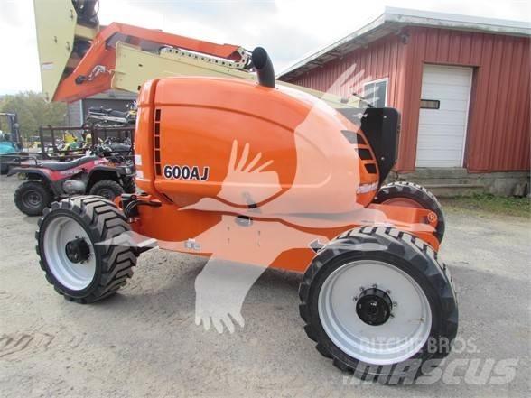 JLG 600AJ Nacele cu brat articulat