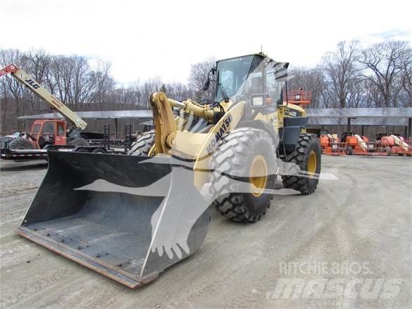 Komatsu WA320 Incarcator pe pneuri