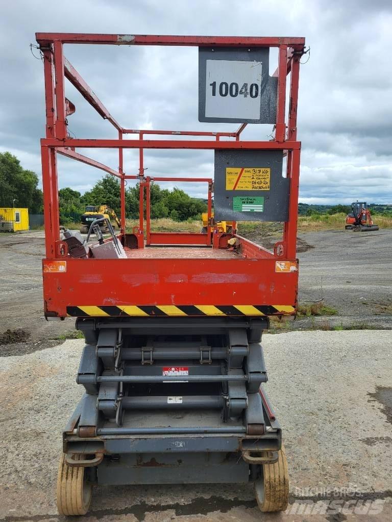 SkyJack 46/32 Platforme foarfeca