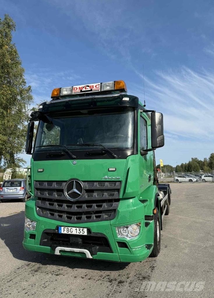 Mercedes-Benz Actros Camion cu carlig de ridicare