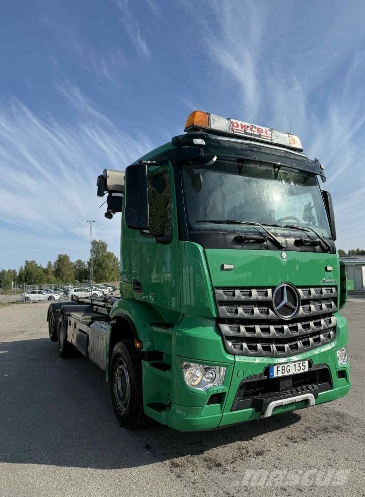 Mercedes-Benz Actros Camion cu carlig de ridicare