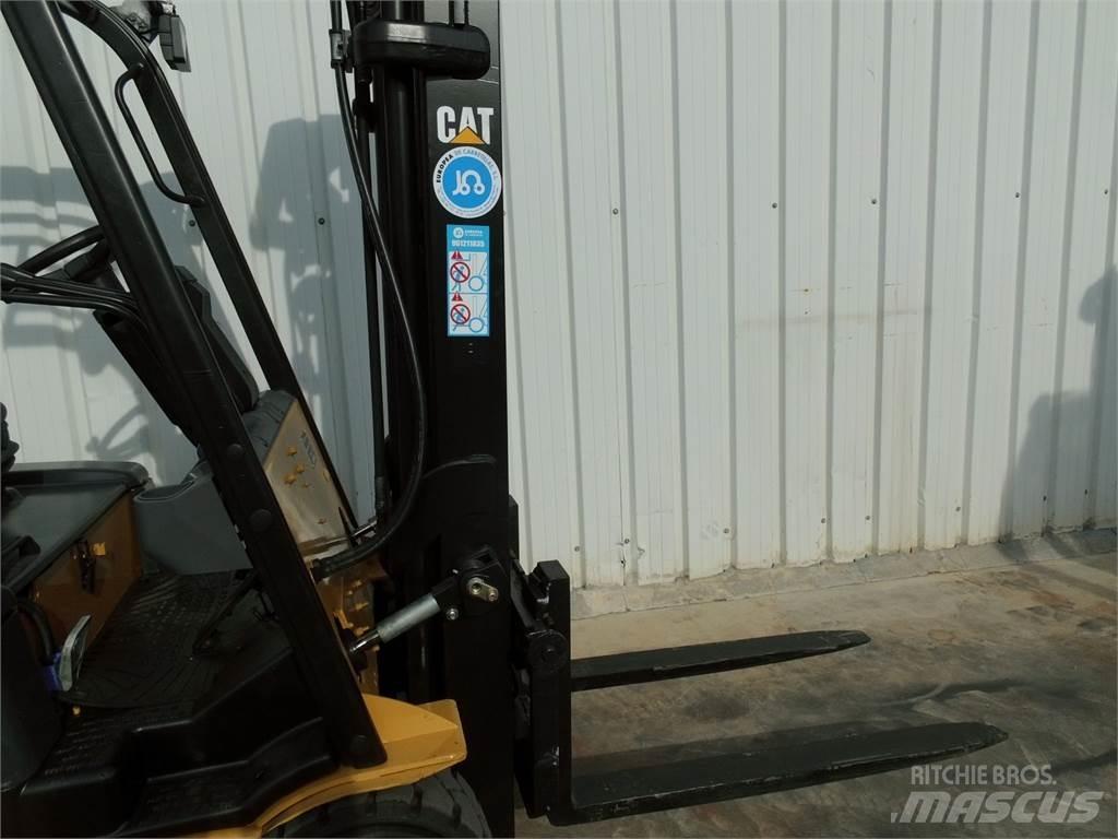 CAT EP20NT MC Stivuitor electric