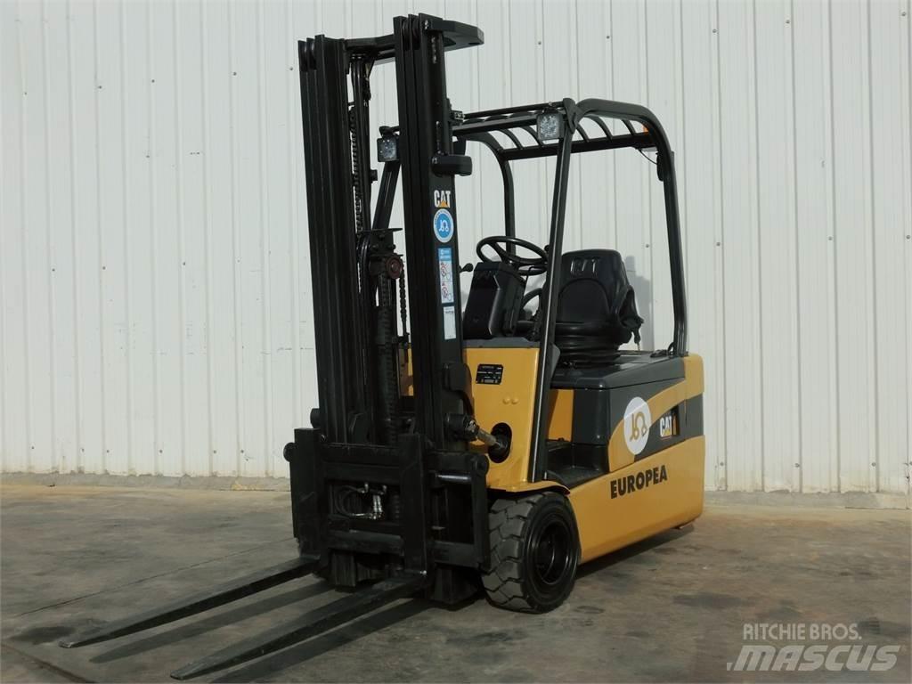 CAT EP20NT MC Stivuitor electric