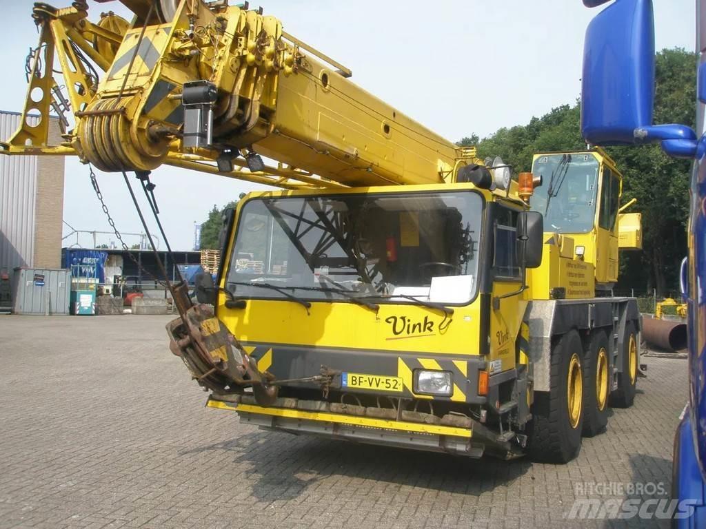 Liebherr LTM1040 Macara pentru orice teren