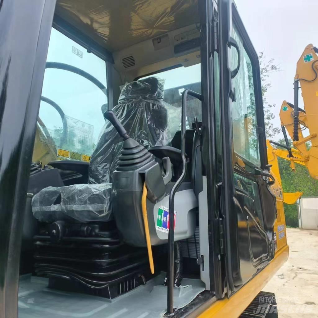 CAT 320 D 2 Excavatoare 7t - 12t