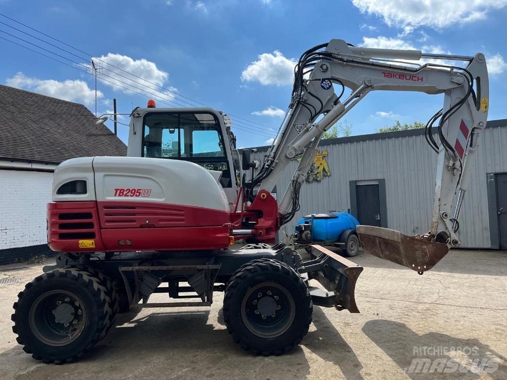 Takeuchi TB295W Excavatoare cu roti