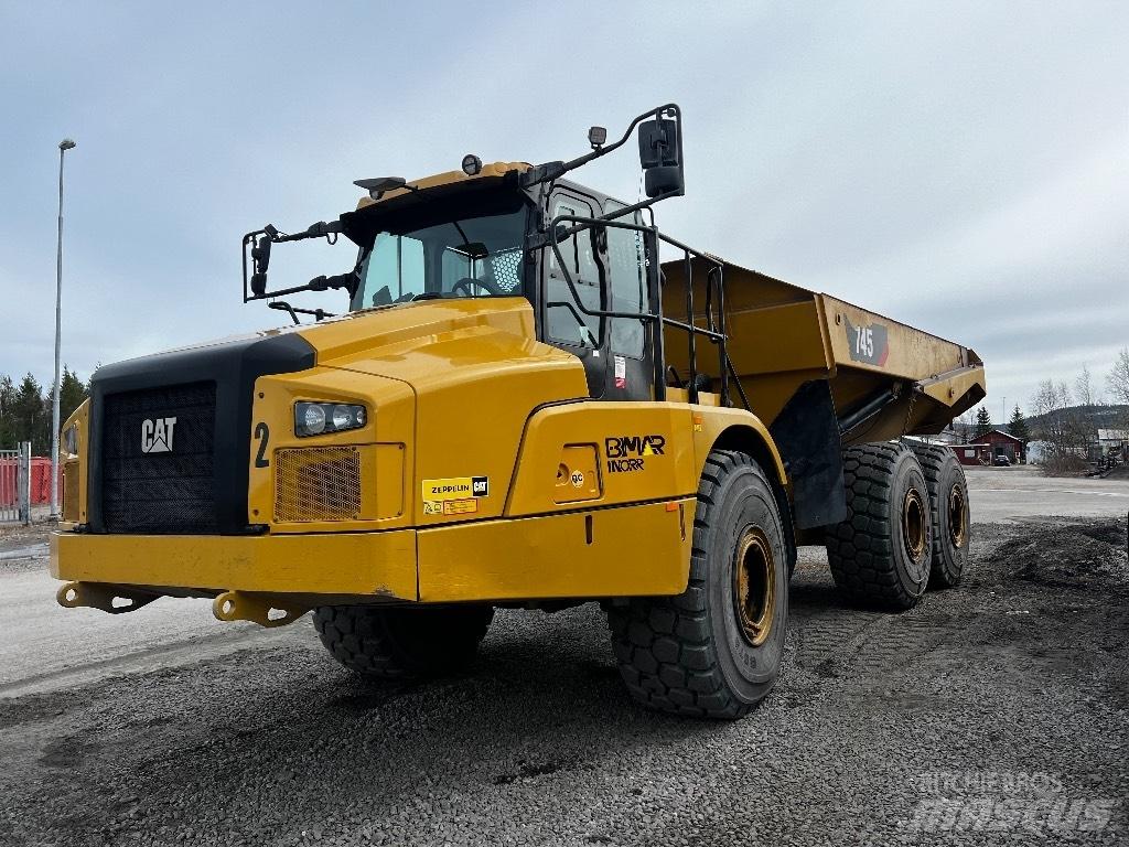 CAT 745 Transportoare articulate