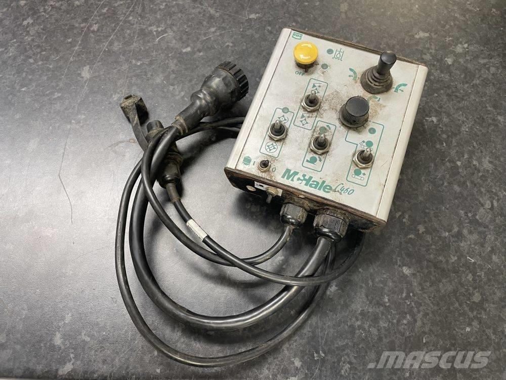 McHale C 460 Debalotare, taiere, impachetare