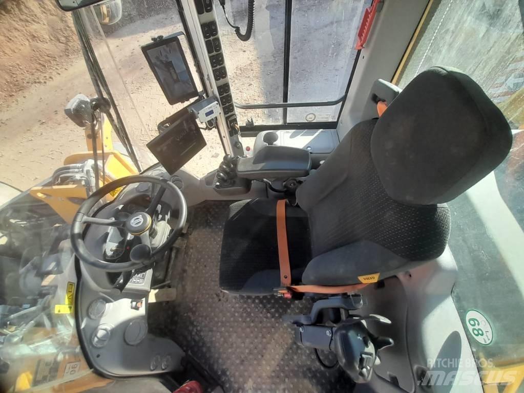 Volvo L 120 H Incarcator pe pneuri