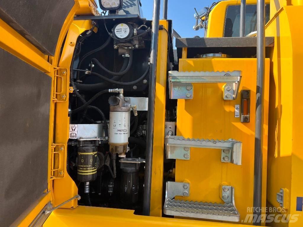Komatsu PW 148-10 Excavatoare cu roti