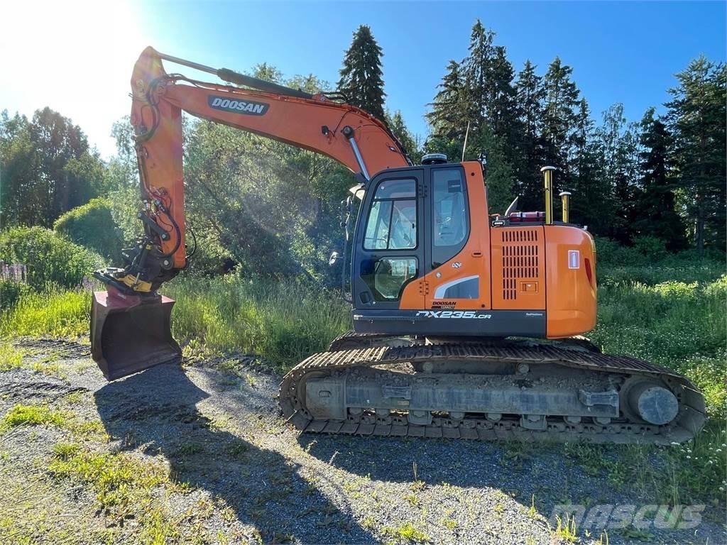 Doosan DX235 LRC Excavatoare pe șenile
