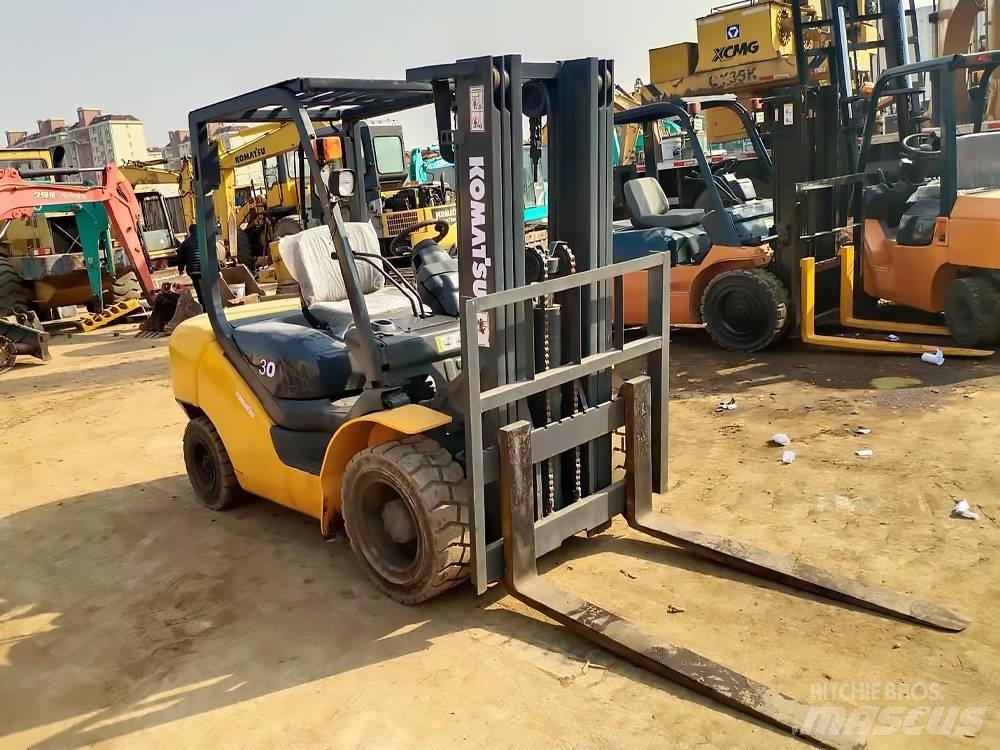 Komatsu FD 30 T-16 Stivuitor diesel