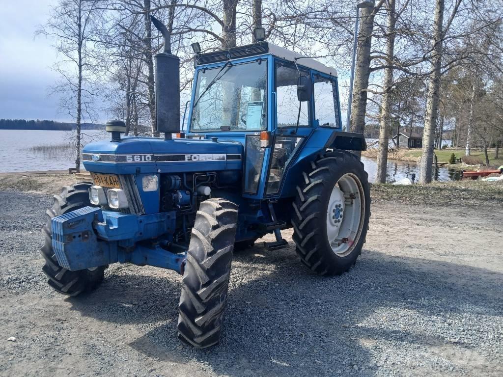 Ford 5610 Farmal Tractoare