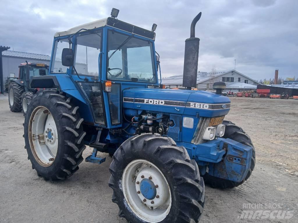 Ford 5610 Farmal Tractoare