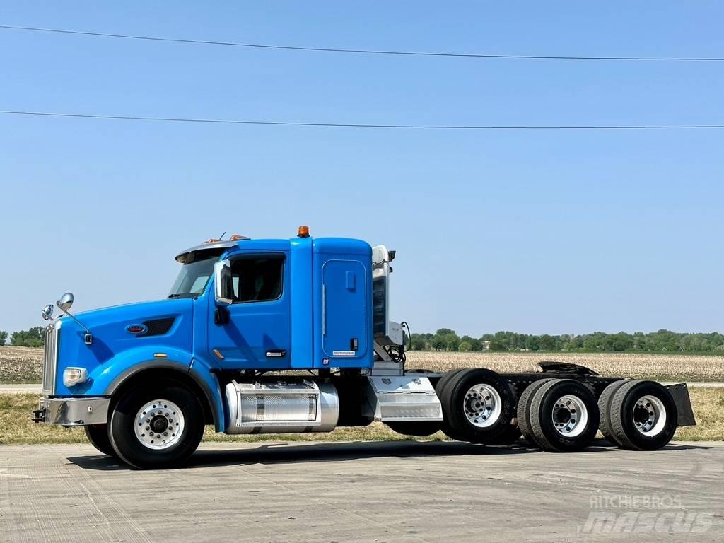 Peterbilt 567 Autotractoare