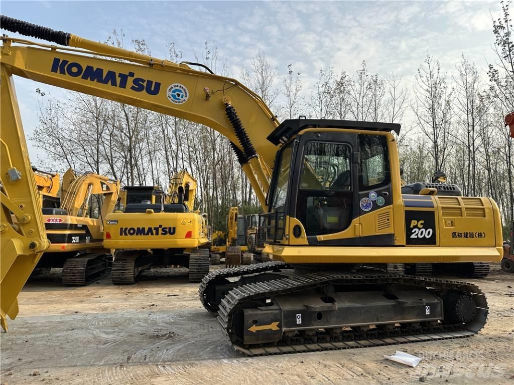 Komatsu PC200-8 Excavatoare pe șenile
