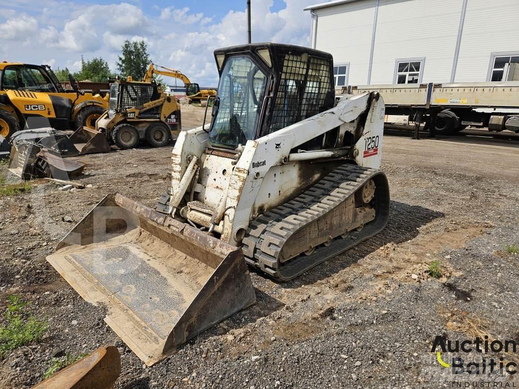 Bobcat T 250 Încarcatoare cu excavator