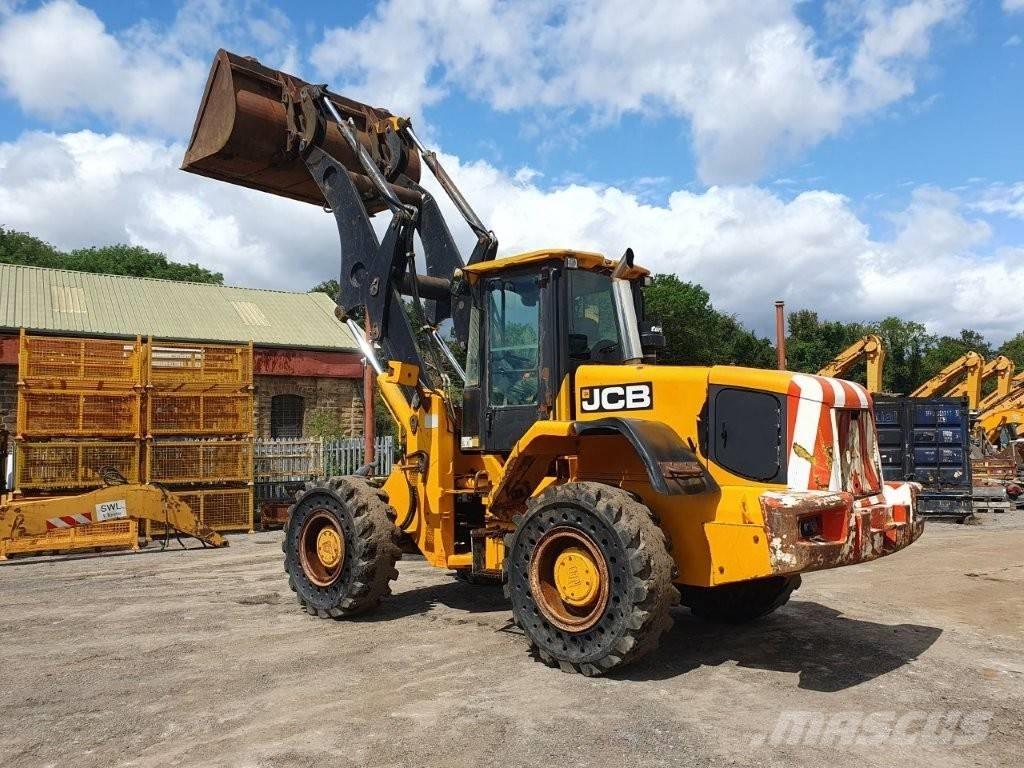 JCB 436 Wastemaster Incarcator pe pneuri