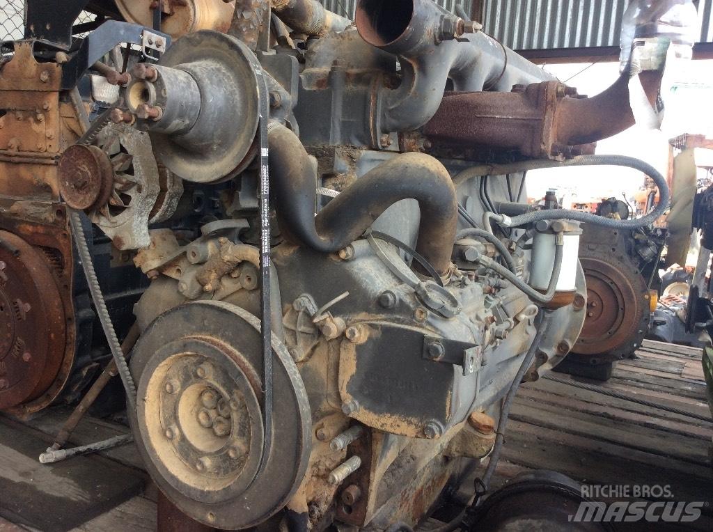 Renault 133-54 Motoare