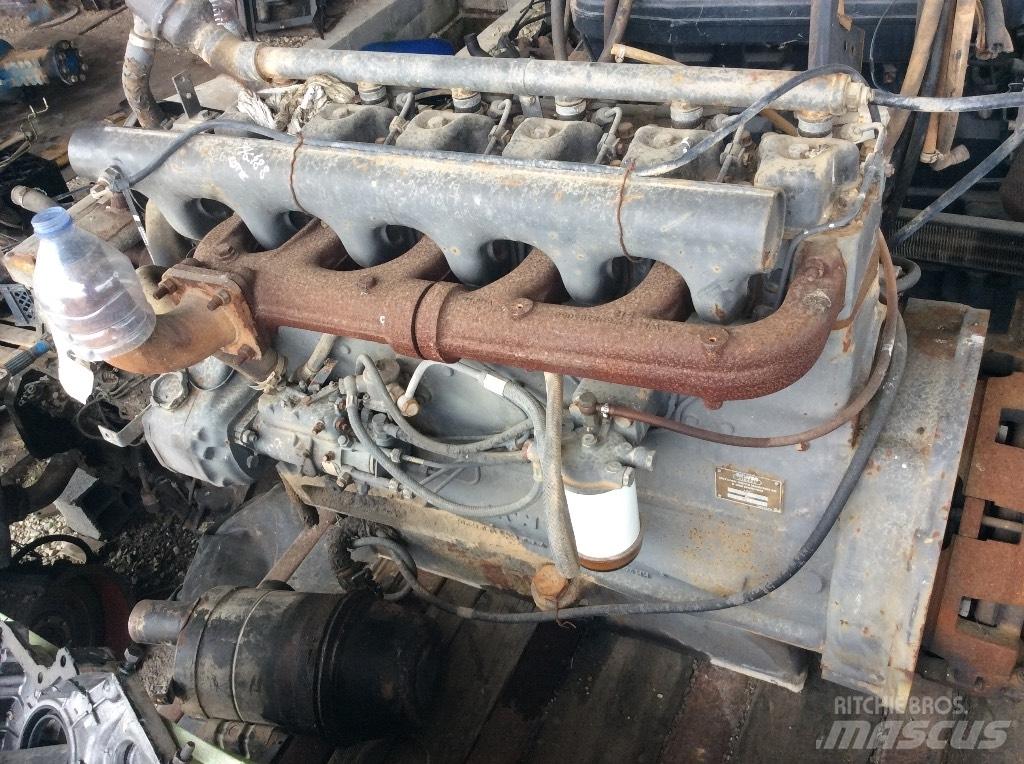 Renault 133-54 Motoare